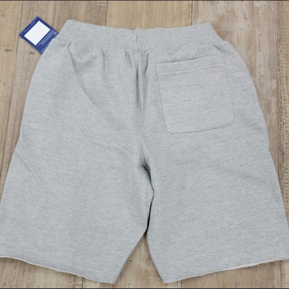 Men’s Champion Reverse Weave Shorts - Picture 2 of 3